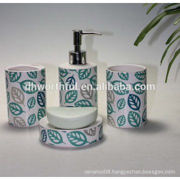 2016 New design custom ceramic bathroom set